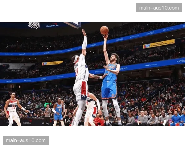 雷霆防守端协防时机精准 奇才突破分球路线被预判导致失误增多